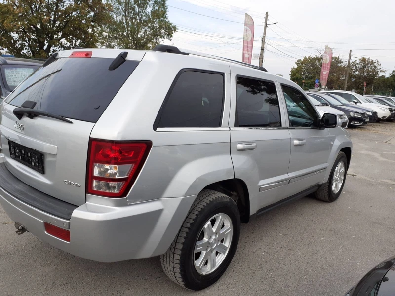 Jeep Grand cherokee 3, 0 D 4X4 FACE.CRDI OVERLAND   УНИКАТ, снимка 4 - Автомобили и джипове - 46943530