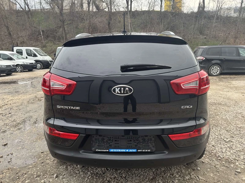 Kia Sportage 2.0CRDI* Full* LED* Avtomat* 4x4, снимка 6 - Автомобили и джипове - 49458143