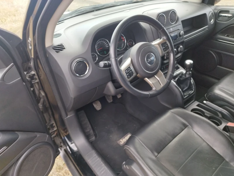 Jeep Compass 4x4 Limited, снимка 2 - Автомобили и джипове - 52010918