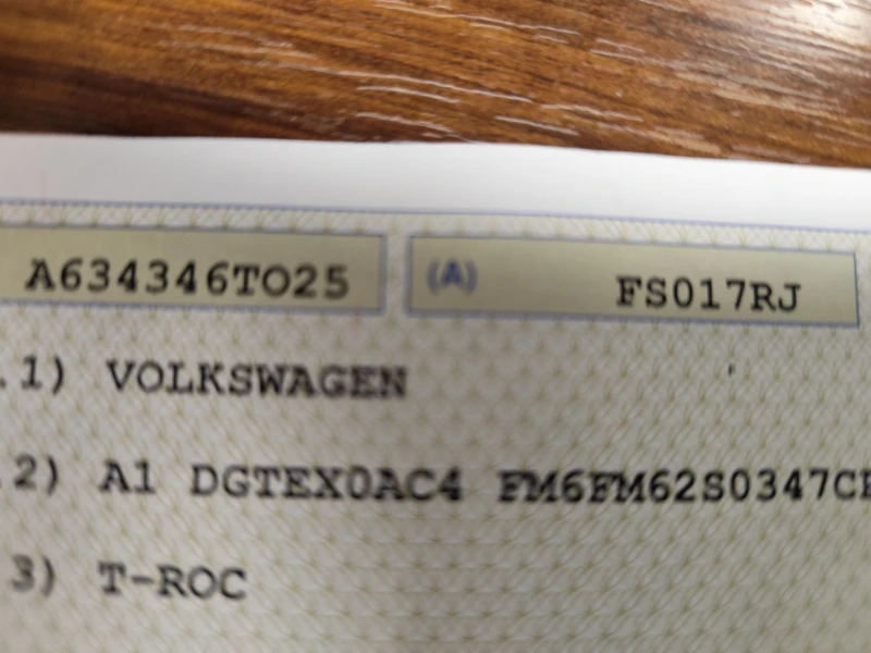 VW T-Roc 1.6TDi* EURO6D* LED* CARPLAY* , снимка 17 - Автомобили и джипове - 52557695