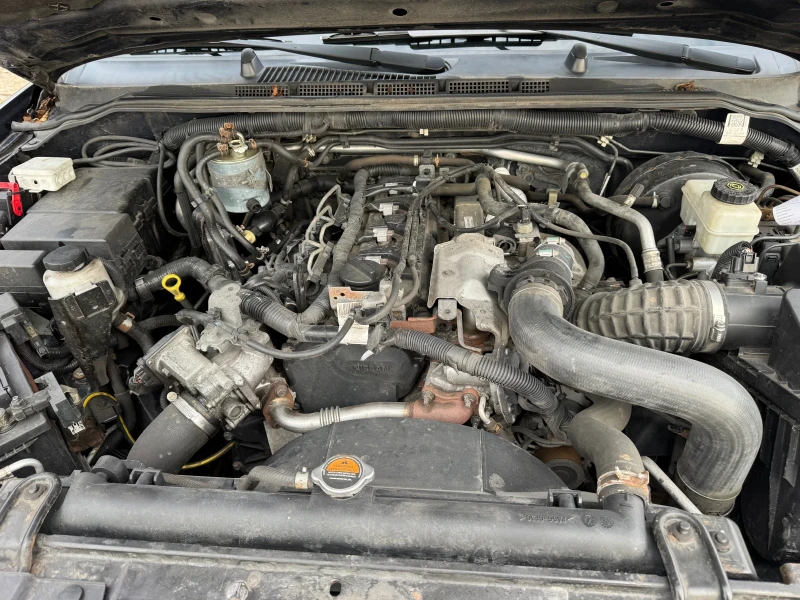 Nissan Navara 2, 5dci, снимка 8 - Автомобили и джипове - 52664600