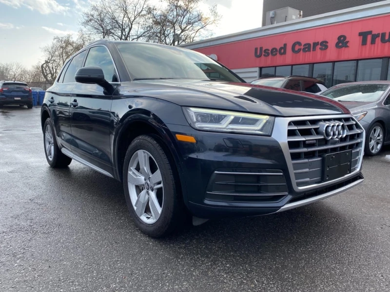 Audi Q5 * 2.0T | Technik | Panoramic Sunroof * CARFAX * ЦЕ