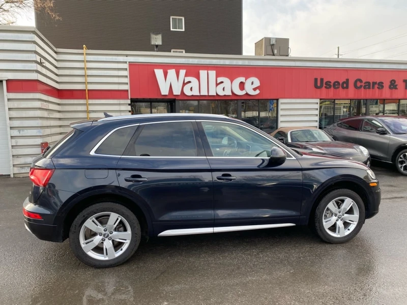 Audi Q5 * 2.0T | Technik | Panoramic Sunroof * CARFAX * ЦЕ, снимка 8 - Автомобили и джипове - 52727485