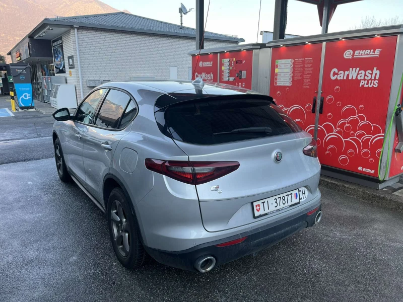 Alfa Romeo Stelvio 2.2 JTD-16V, снимка 4 - Автомобили и джипове - 52837504