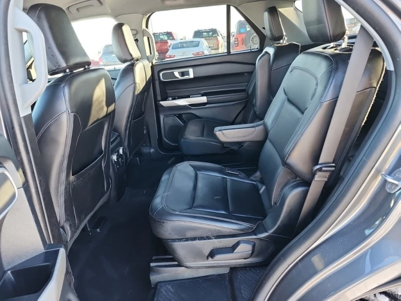 Ford Explorer * XLT * CARFAX * БЕЗ ПЪРВОНАЧАЛНА ВНОСКА, снимка 12 - Автомобили и джипове - 53231462