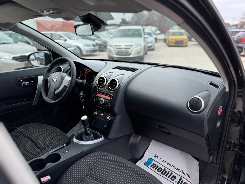 Nissan Qashqai, снимка 11 - Автомобили и джипове - 53400878
