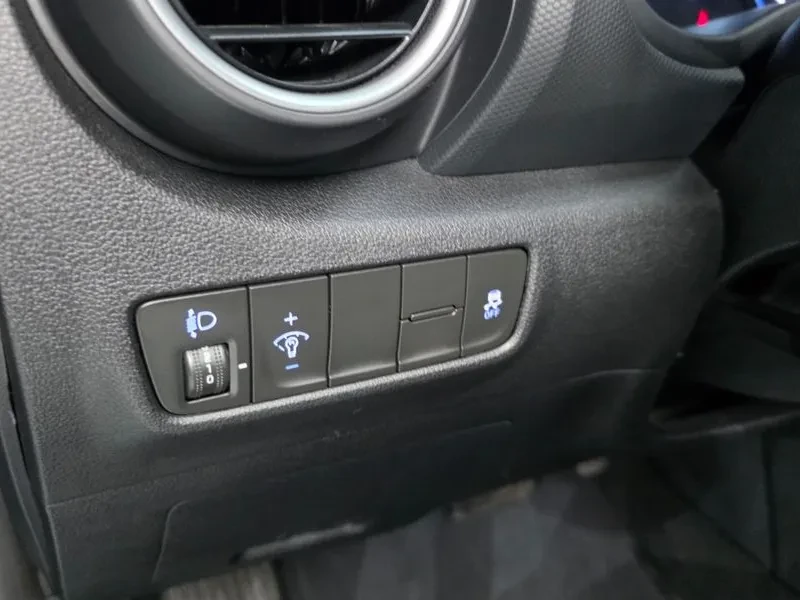 Hyundai Kona 1.6Т, снимка 17 - Автомобили и джипове - 54253022