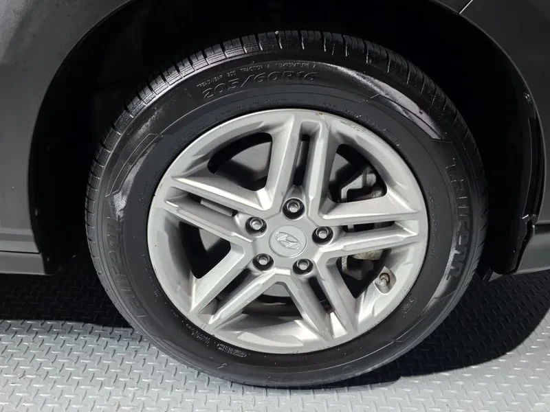 Hyundai Kona 1.6Т, снимка 5 - Автомобили и джипове - 54253022