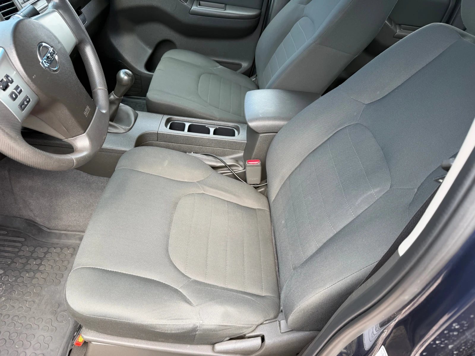 Nissan Navara 2, 5dci, снимка 9 - Автомобили и джипове - 52664600
