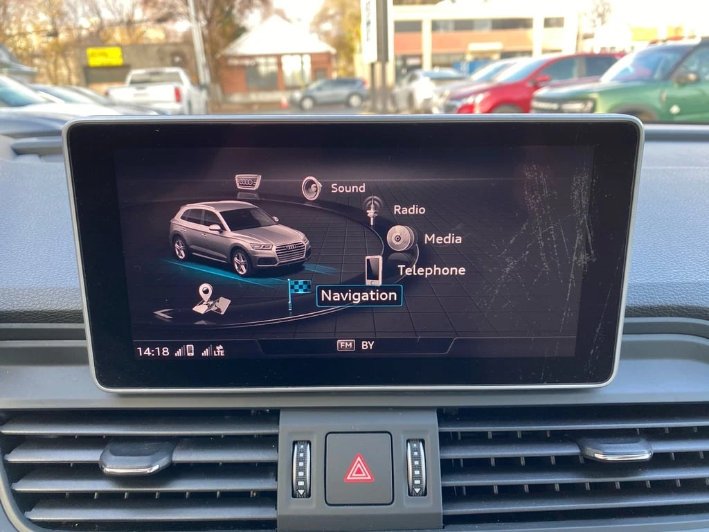 Audi Q5 * 2.0T | Technik | Panoramic Sunroof * CARFAX *  | Mobile.bg   16