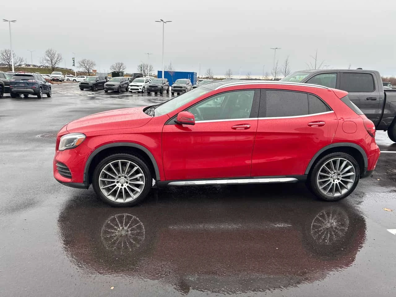Mercedes-Benz GLA 250 * CARFAX * БЕЗ ПЪРВОНАЧАЛНА ВНОСКА, снимка 2 - Автомобили и джипове - 53953012