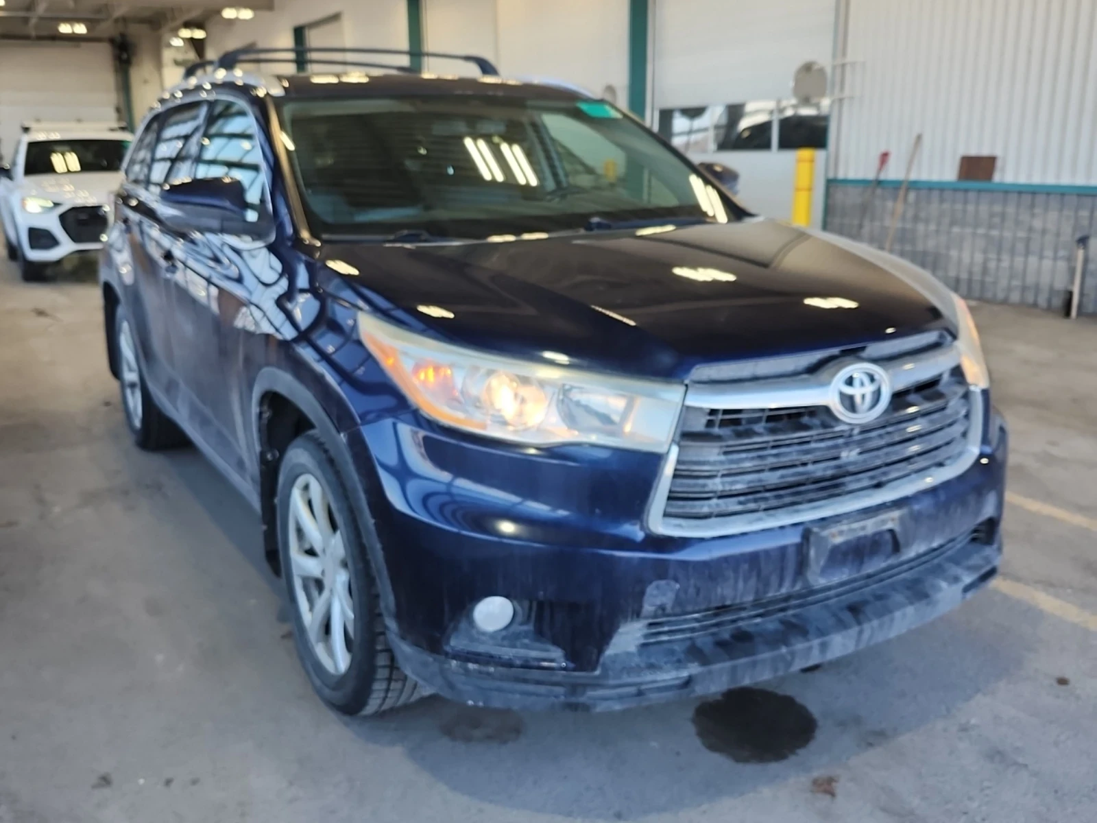 Toyota Highlander XLE/7 Места/Без Инцидент/Втори Чифт Гуми/127296КМ/, снимка 2 - Автомобили и джипове - 54005309