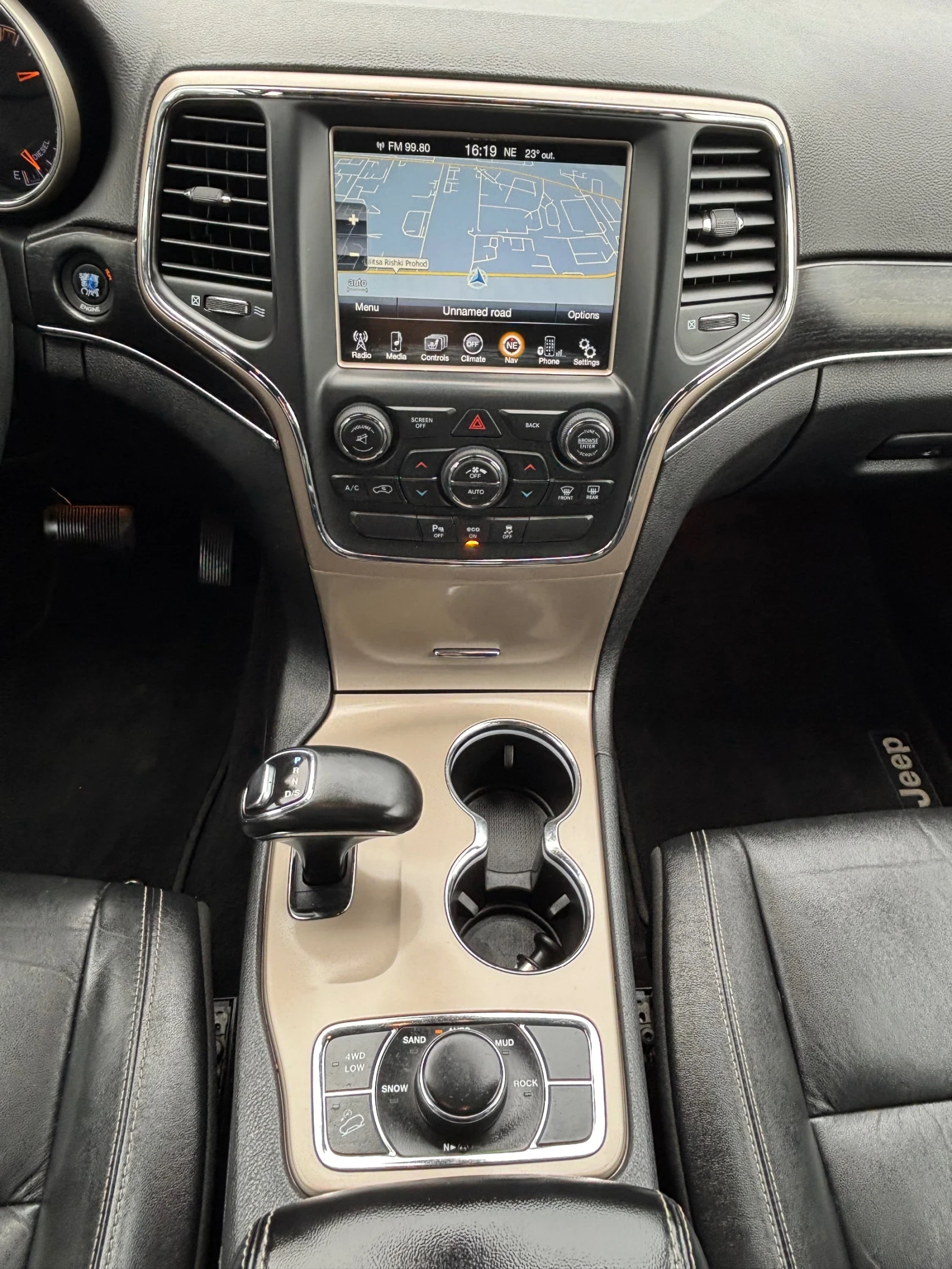 Jeep Grand cherokee НА ПРУЖИНИ!!!, снимка 10 - Автомобили и джипове - 54479657