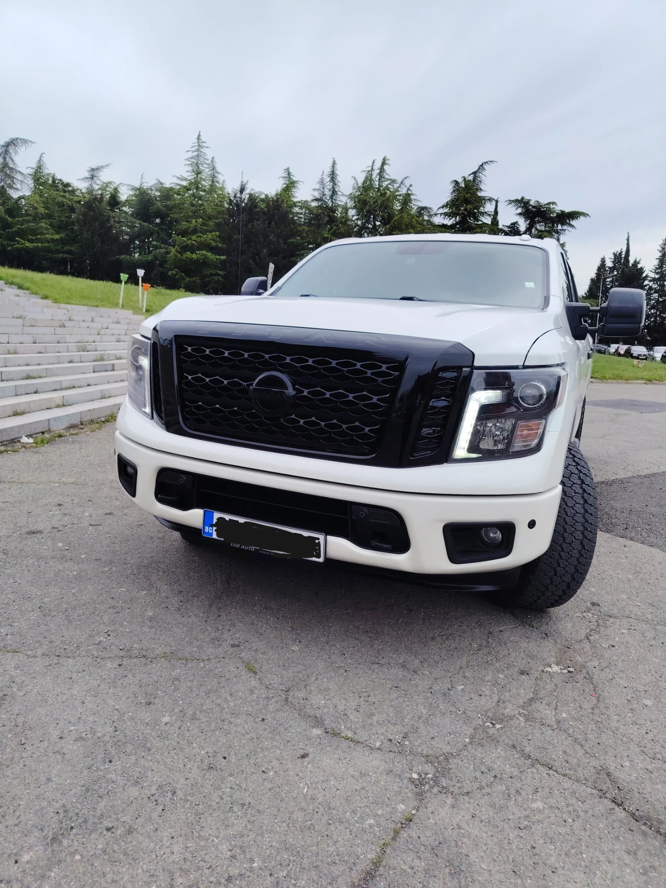 Nissan Titan crew cab 5.8 v8