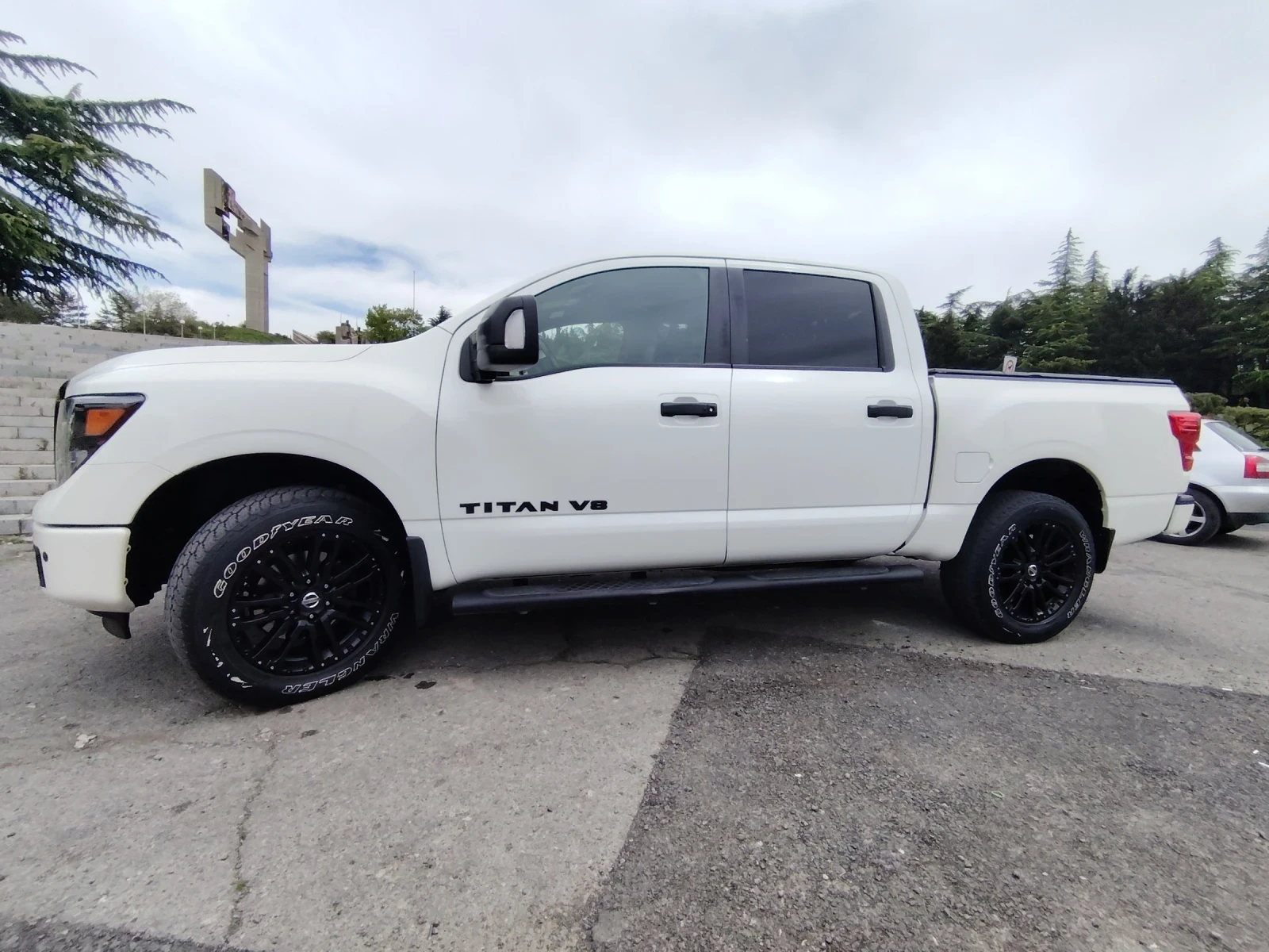 Nissan Titan crew cab 5.8 v8, снимка 2 - Автомобили и джипове - 54551479