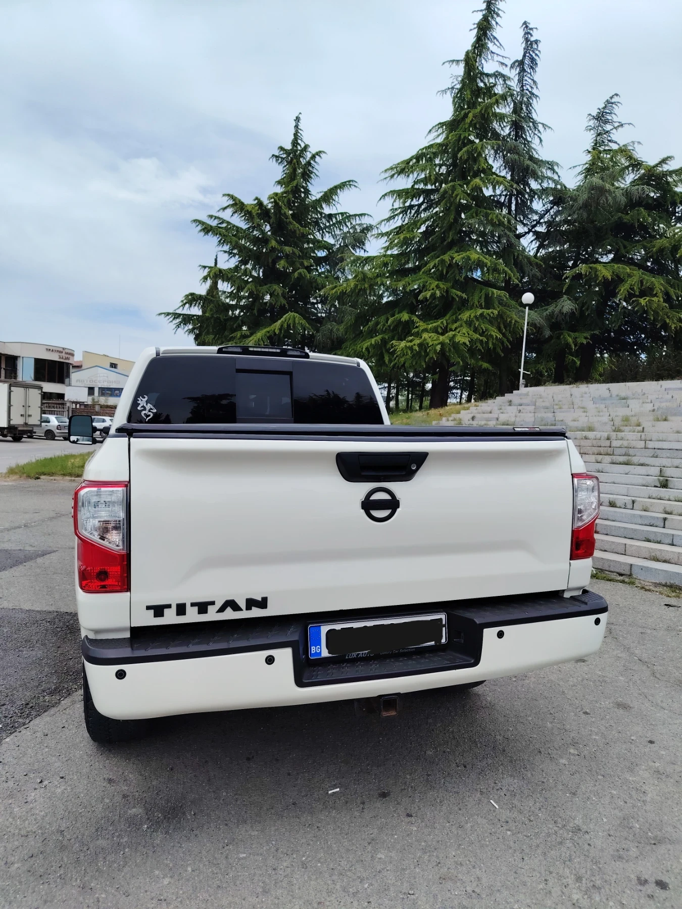 Nissan Titan crew cab 5.8 v8, снимка 3 - Автомобили и джипове - 54551479