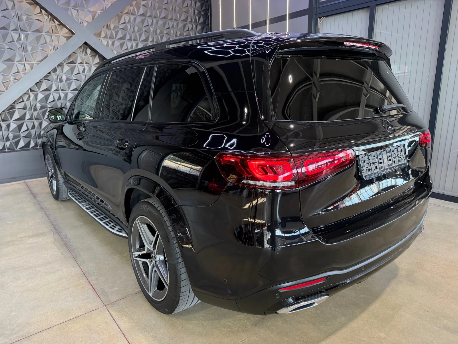 Mercedes-Benz GLS 400 d 4 MATIC * 6+ 1* FULL Екстри* BURMESTER* ПАНОРАМА, снимка 3 - Автомобили и джипове - 55084444