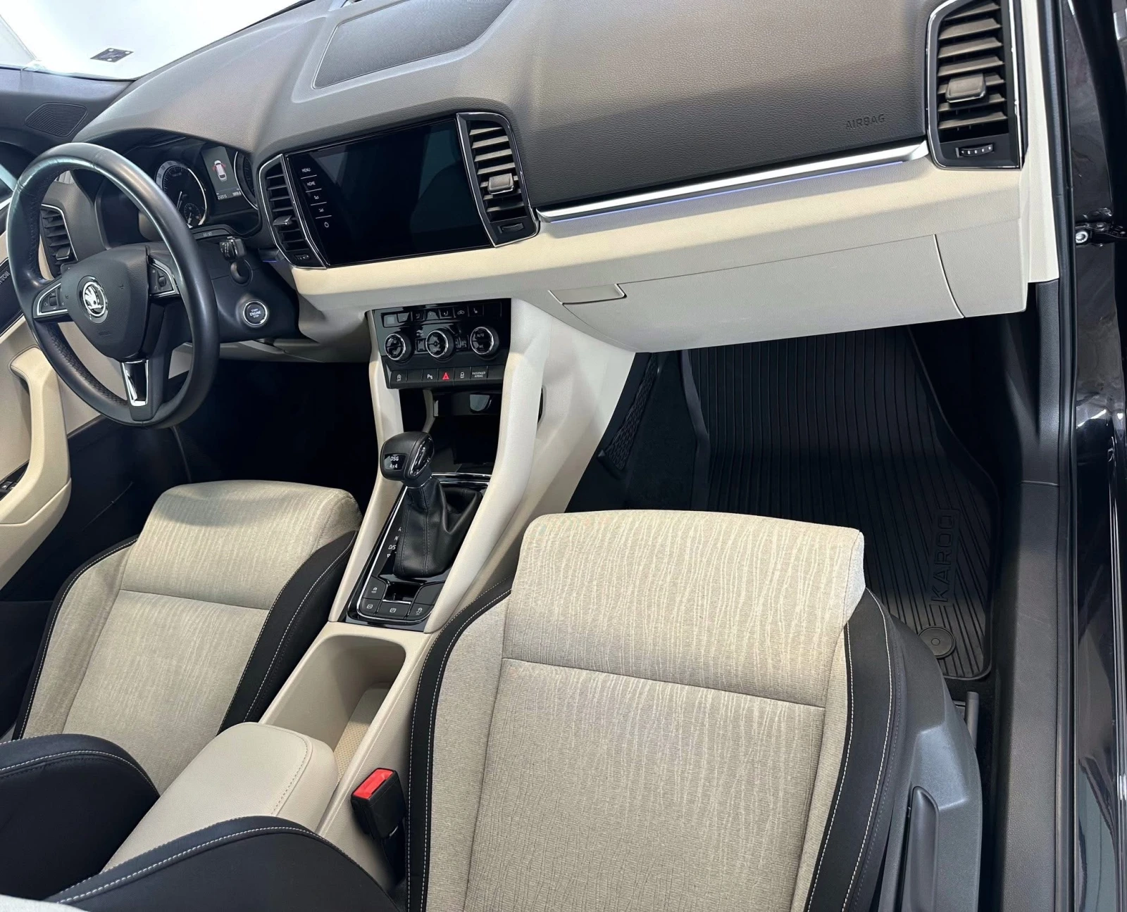 Skoda Karoq 2.0-TDI 4x4, снимка 8 - Автомобили и джипове - 55318085
