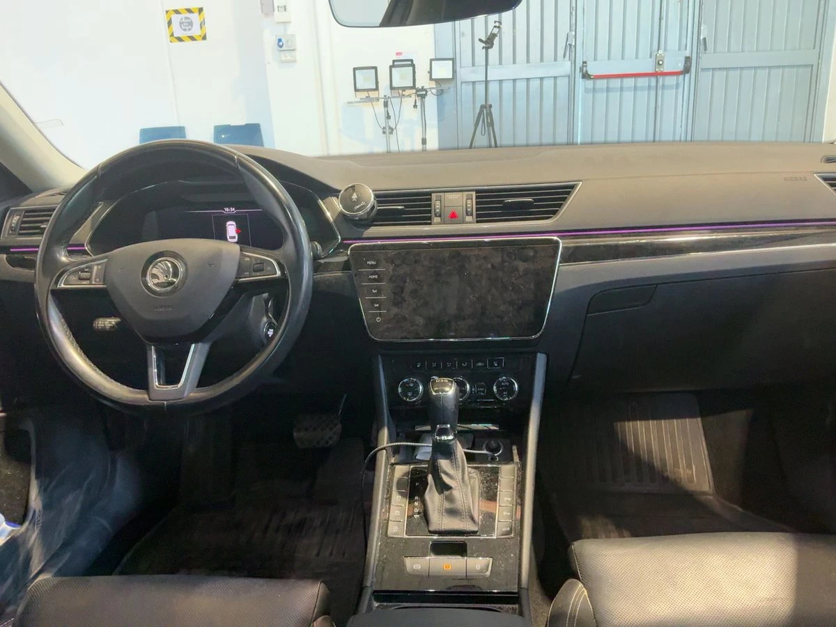 Skoda Superb L&K История/Обдухване/Canton, снимка 5 - Автомобили и джипове - 55318085