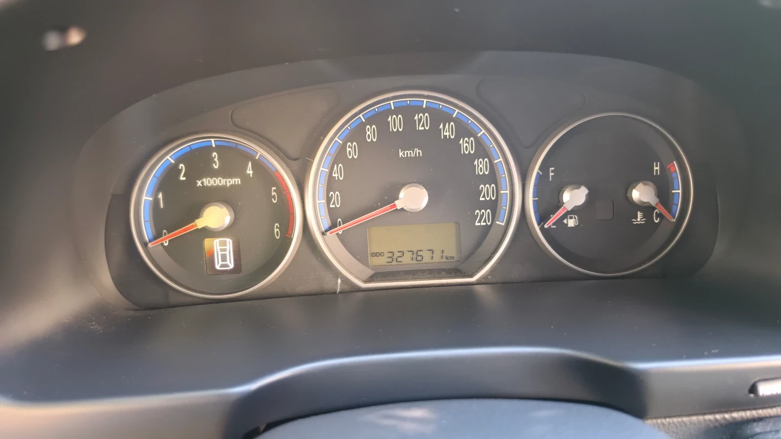 Hyundai Santa fe 2.2 4wD, снимка 7 - Автомобили и джипове - 55738172