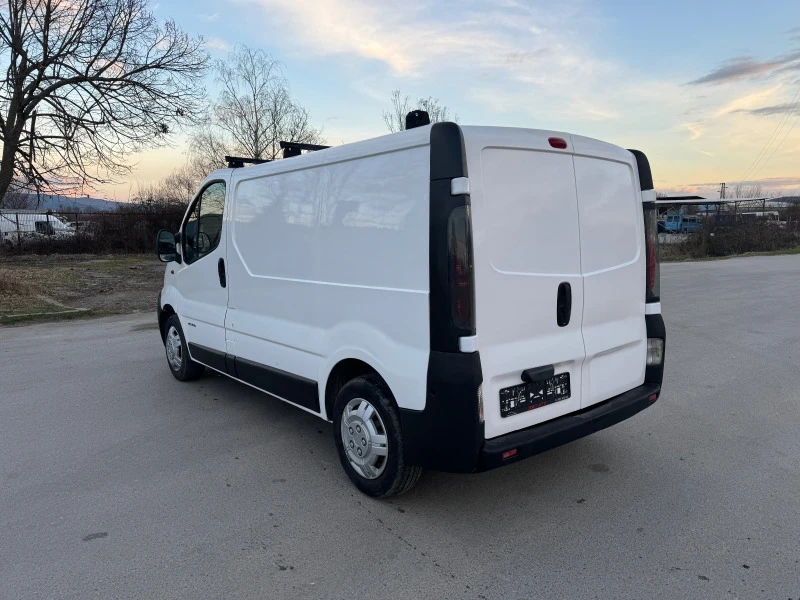 Renault Trafic 1.9 dci, снимка 5 - Бусове и автобуси - 46691577