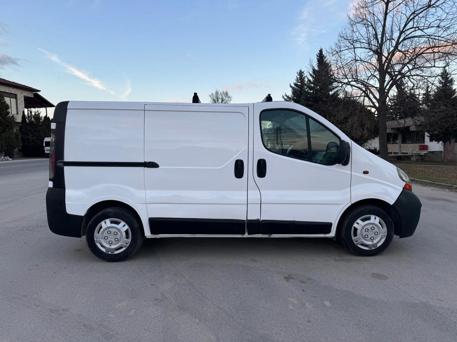 Renault Trafic 1.9 dci - изображение 9