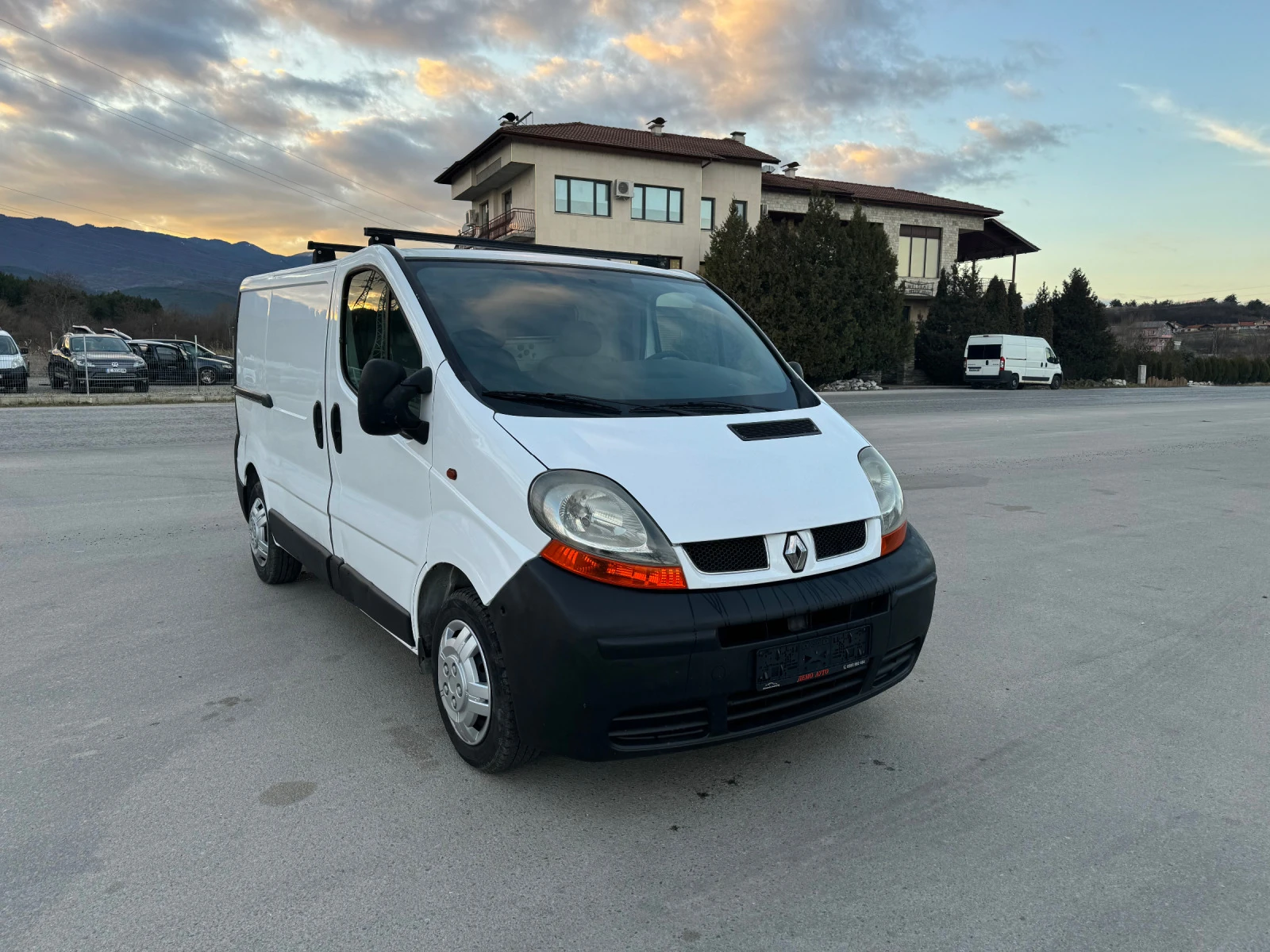 Renault Trafic 1.9 dci - изображение 2