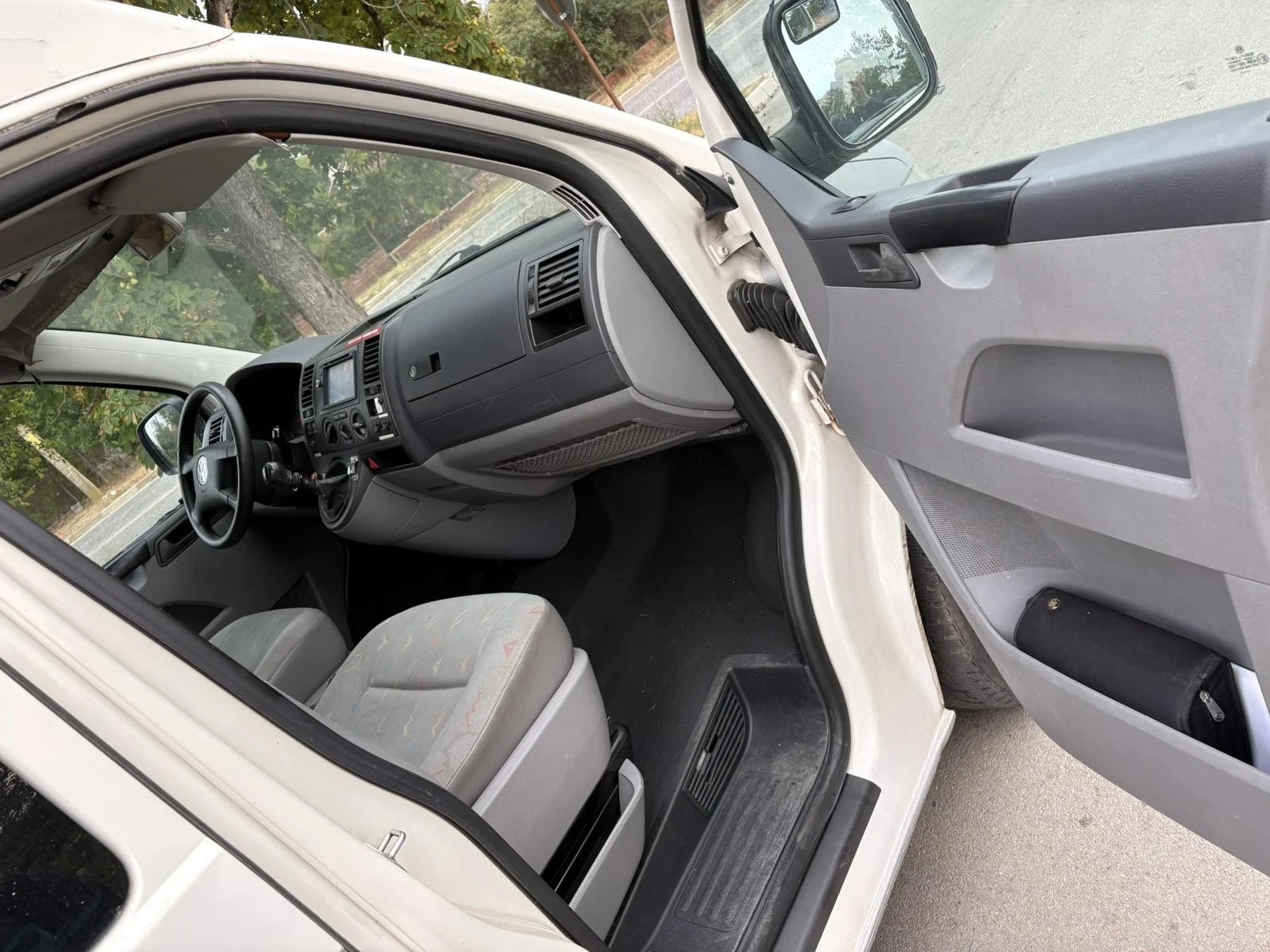 VW T5 2.5 TDI 4x4, снимка 7 - Бусове и автобуси - 56379427