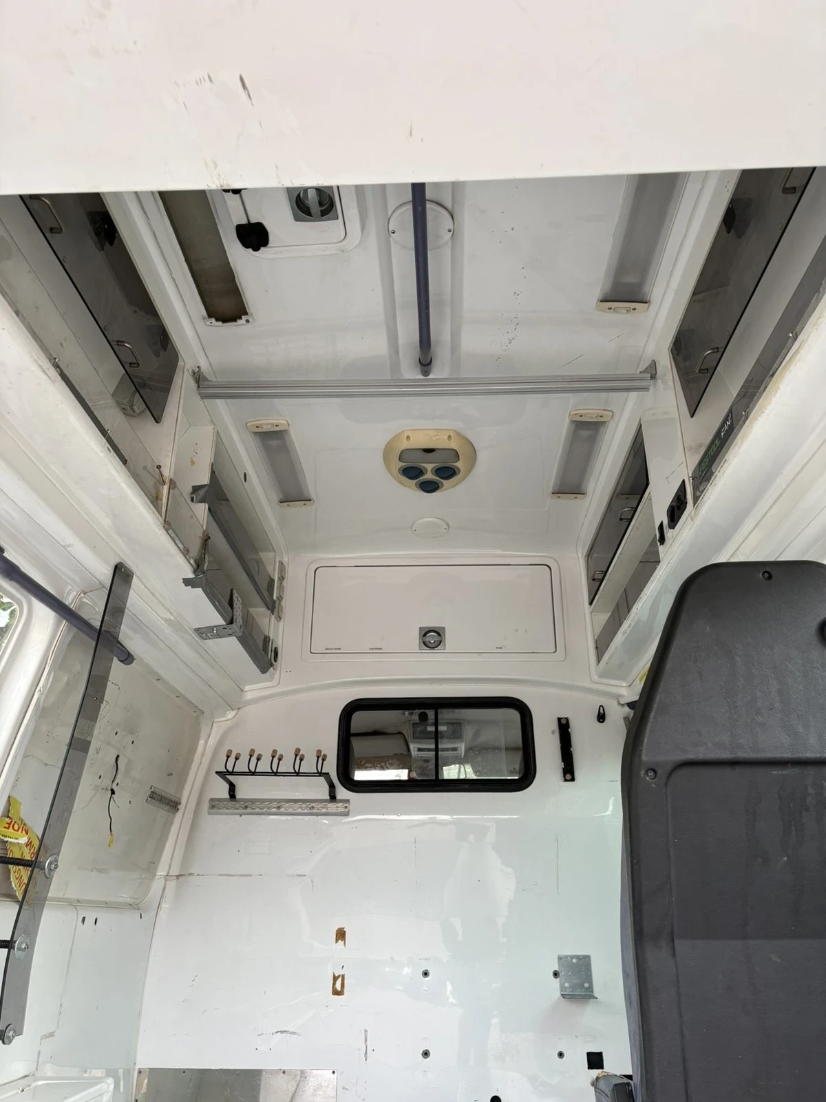 VW T5 2.5 TDI 4x4, снимка 9 - Бусове и автобуси - 56379427