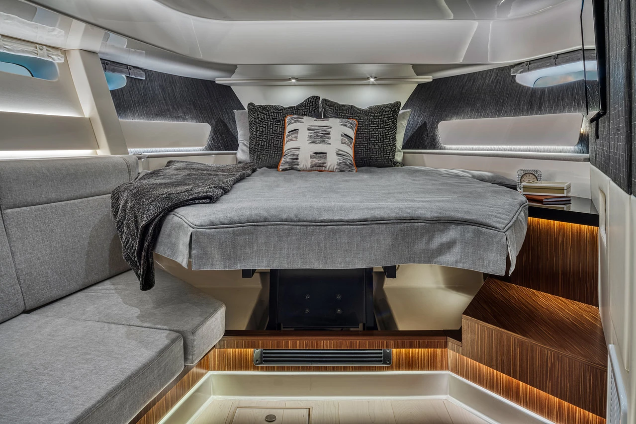 ������� ���� Sea Ray 370 Sundancer | Mobile.bg � ����������� 17