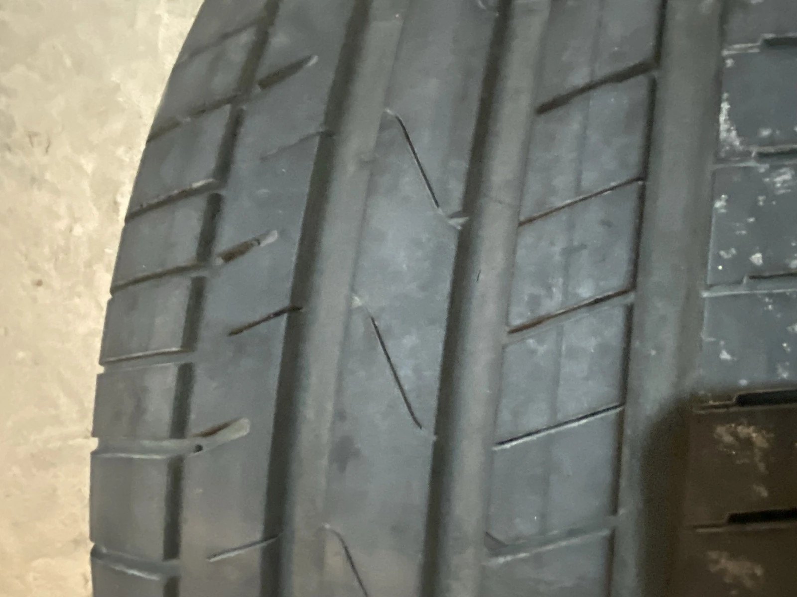 Гуми Летни 235/55R19, снимка 4 - Гуми и джанти - 54147704