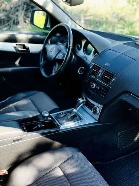 Mercedes-Benz C 320, снимка 4