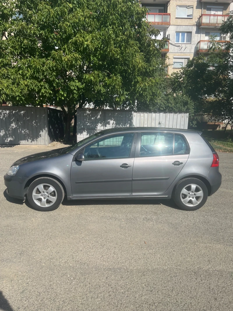 VW Golf, снимка 2 - Автомобили и джипове - 47019374