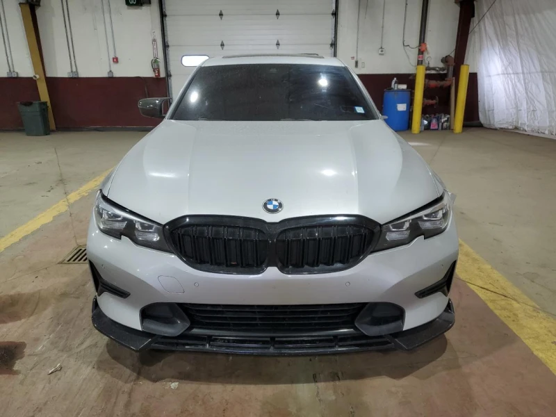 BMW 330 XI, снимка 1 - Автомобили и джипове - 48463114