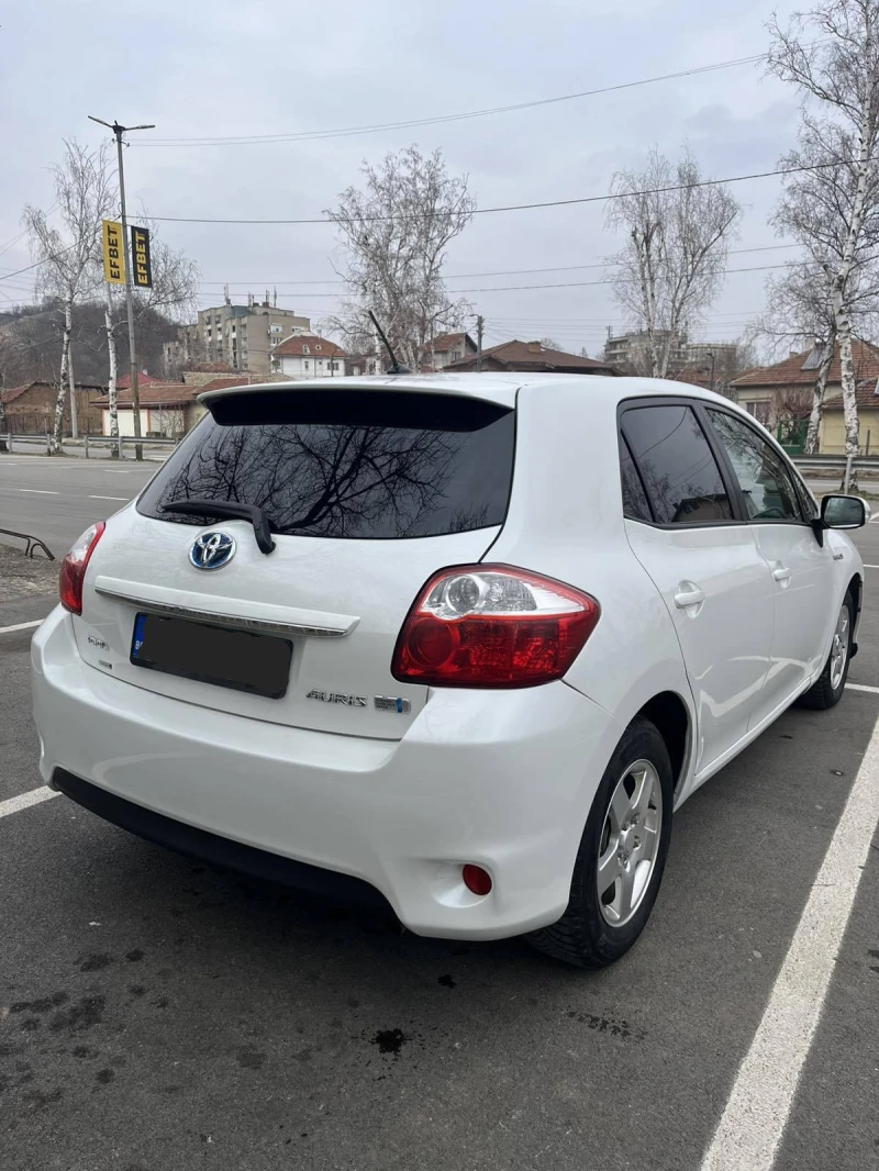 Toyota Auris HYBRID , снимка 4 - Автомобили и джипове - 48995506