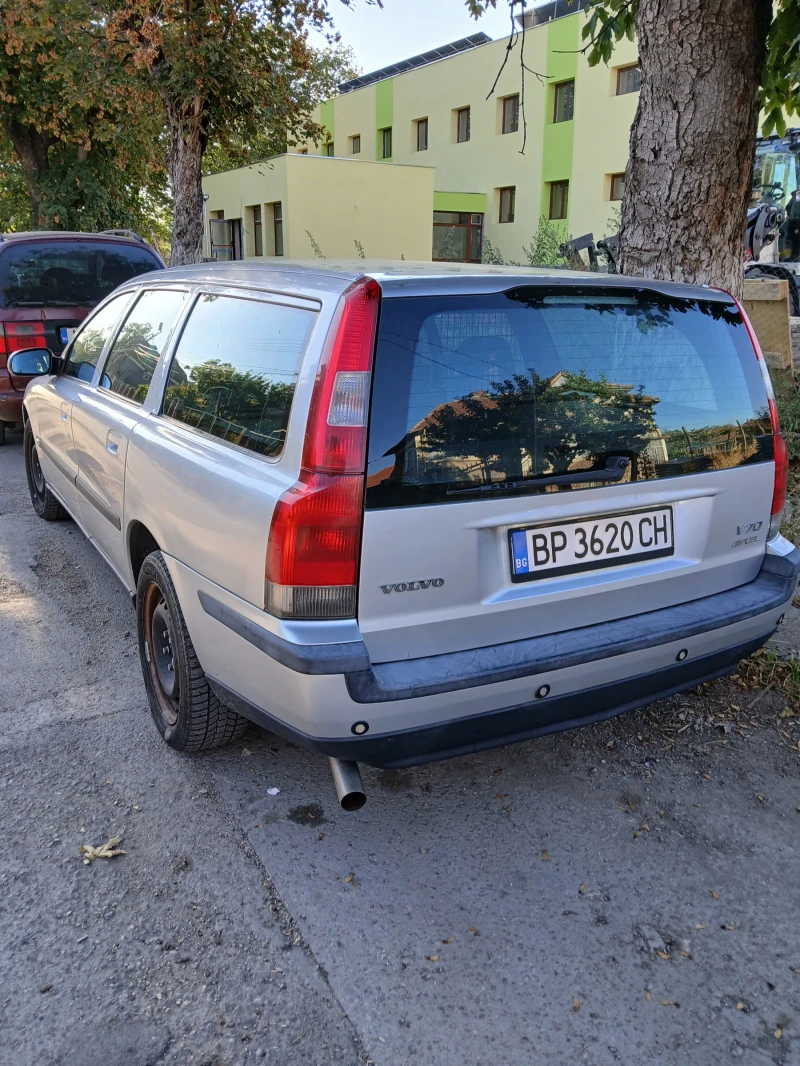 Volvo V70, снимка 3 - Автомобили и джипове - 51816212