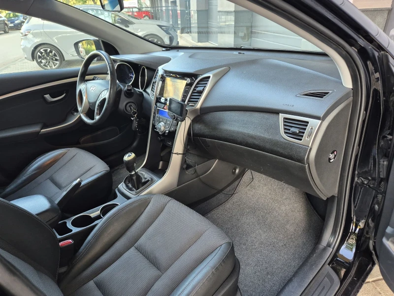 Hyundai I30 1.6 CRDI#NAVI#, снимка 10 - Автомобили и джипове - 51950621