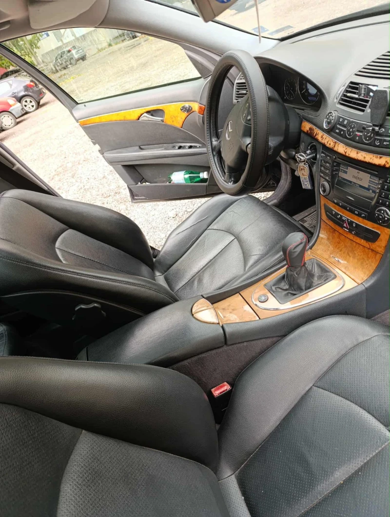 Mercedes-Benz E 240  W211, снимка 5 - Автомобили и джипове - 52807657