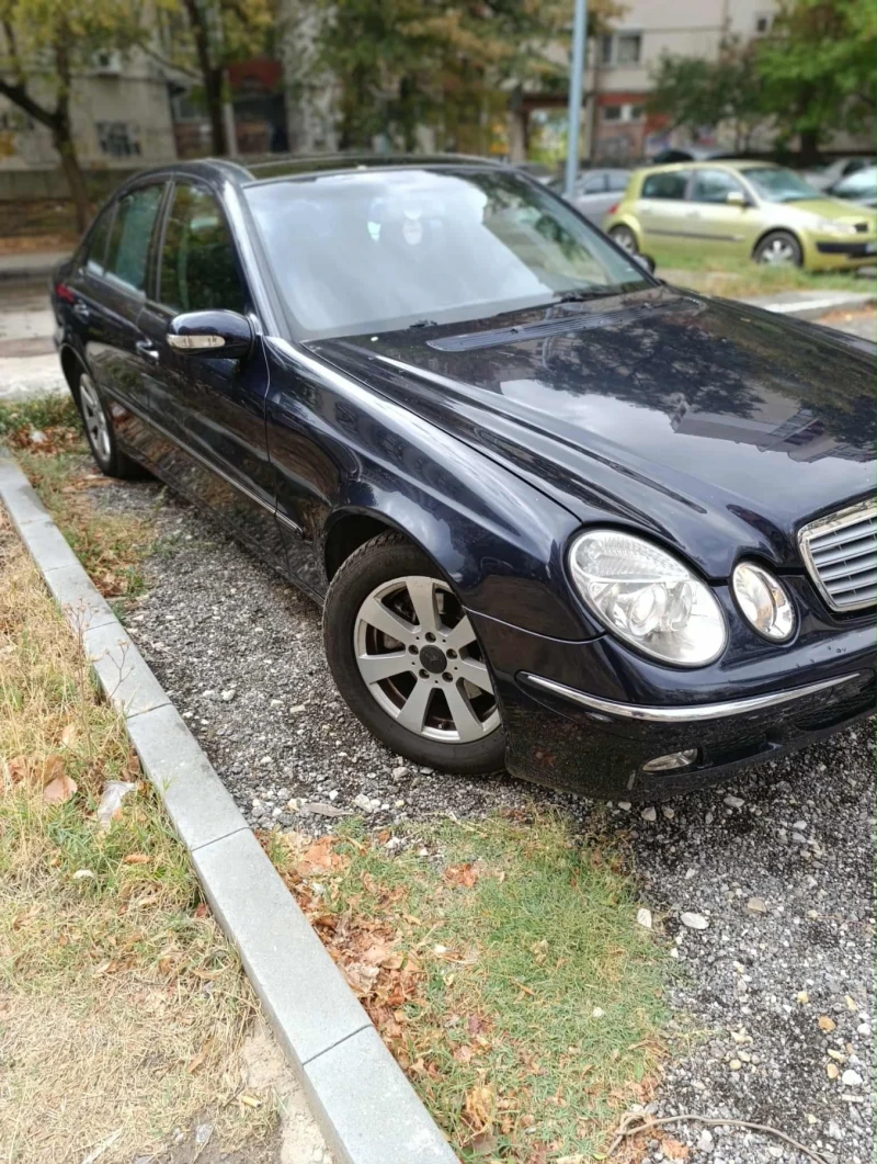 Mercedes-Benz E 240  W211, снимка 2 - Автомобили и джипове - 52807657