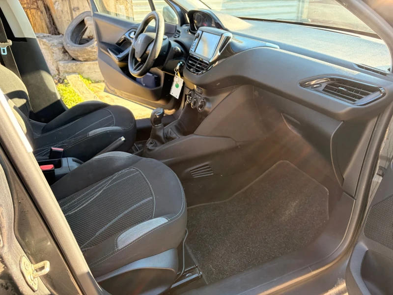 Peugeot 208 HDI, снимка 11 - Автомобили и джипове - 53097682