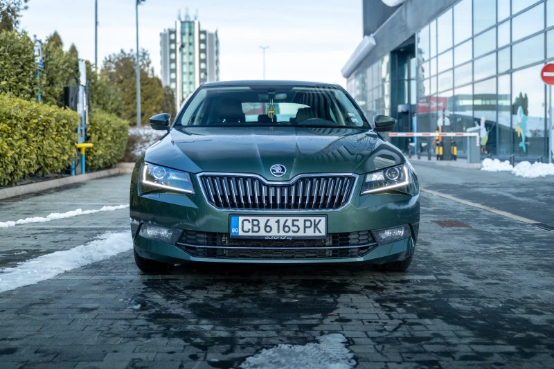 Skoda Superb 2.0TDI, снимка 2 - Автомобили и джипове - 53371299
