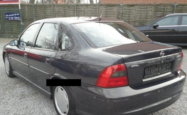 Opel Vectra Edition 2000, снимка 4 - Автомобили и джипове - 47456464