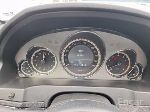 Mercedes-Benz E 350 E-Class E350 Coupe, снимка 2 - Автомобили и джипове - 54176462