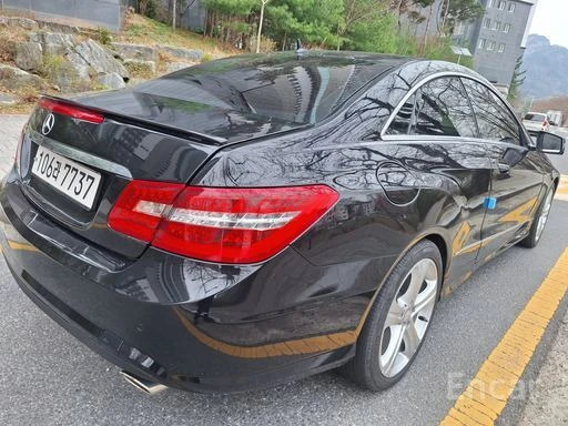 Mercedes-Benz E 350 E-Class E350 Coupe, снимка 5 - Автомобили и джипове - 54176462
