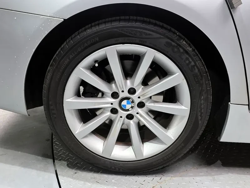BMW 528 i, снимка 5 - Автомобили и джипове - 54591300