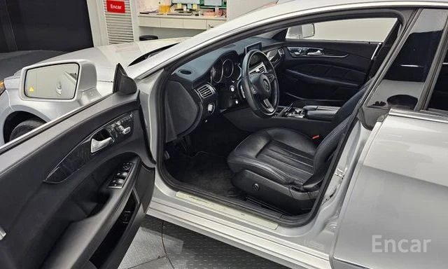 Mercedes-Benz CLS 350 d 4MATIC | ШИБЕДАХ | 360 КАМЕРА | ОБДУХВАНЕ | , снимка 9 - Автомобили и джипове - 54727468