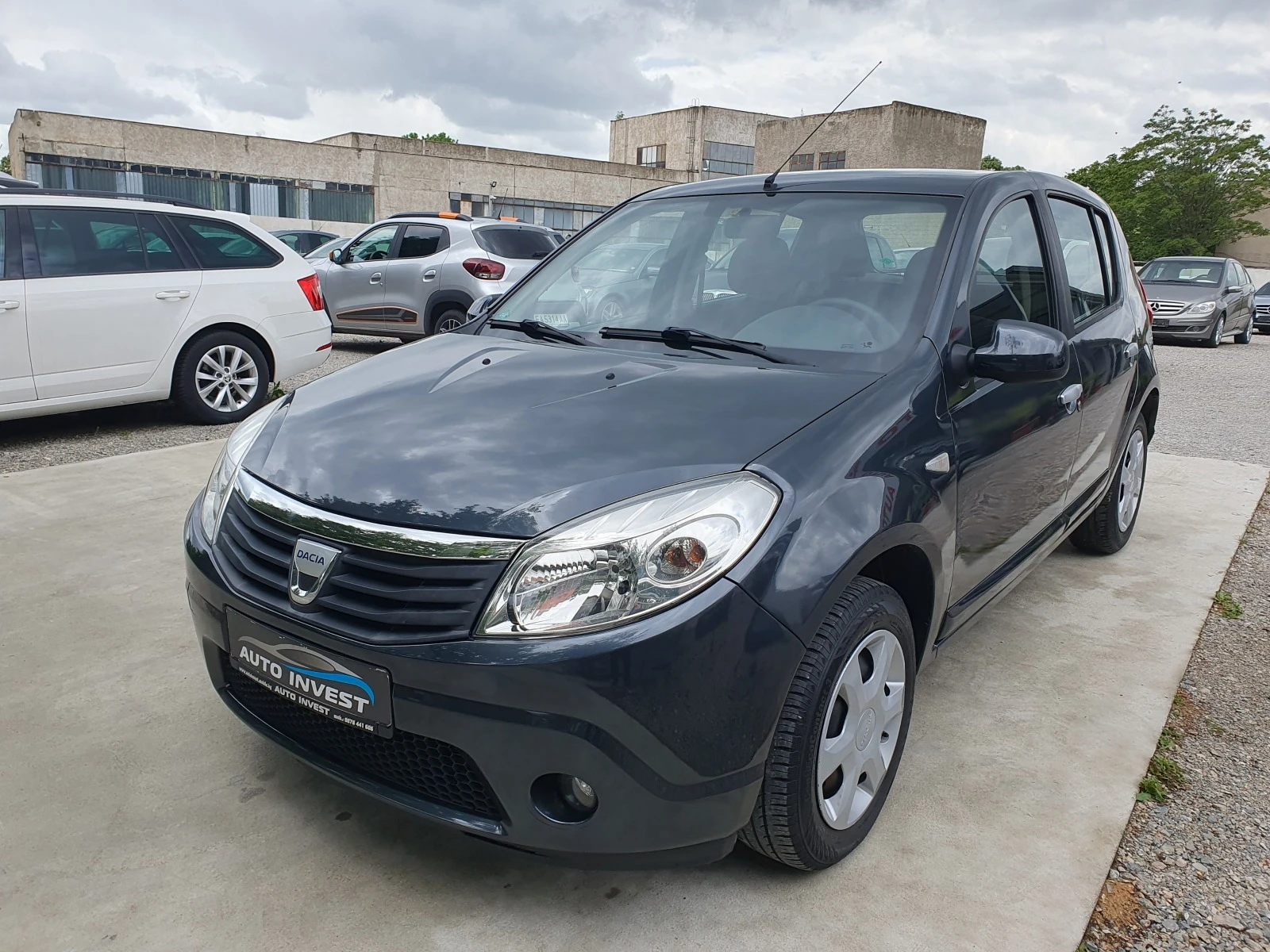 Dacia Sandero 1.4/75кс/АГУ - изображение 3