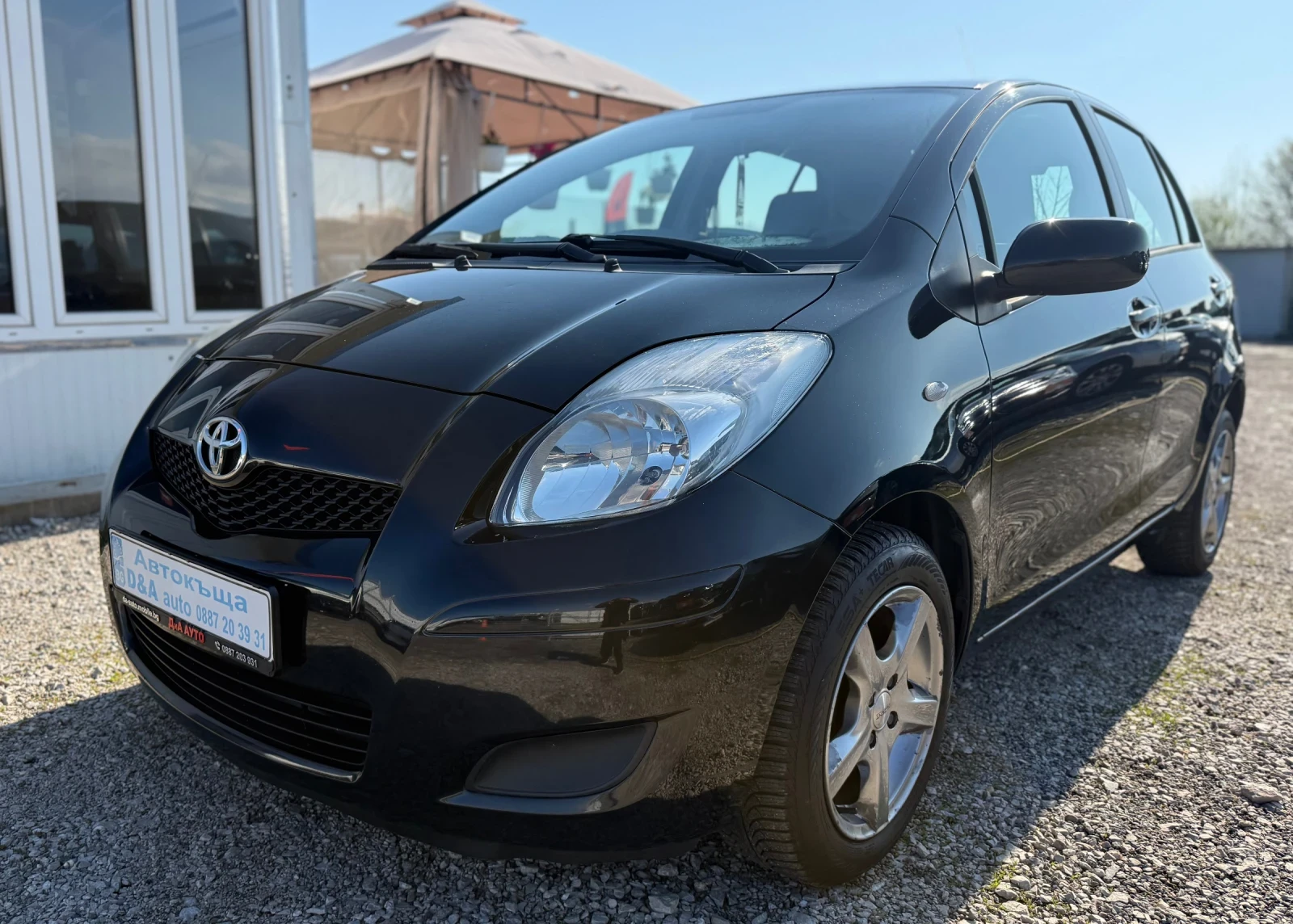 Toyota Yaris 1.33i Автомат Фейс Швейцария Евро5 - изображение 7