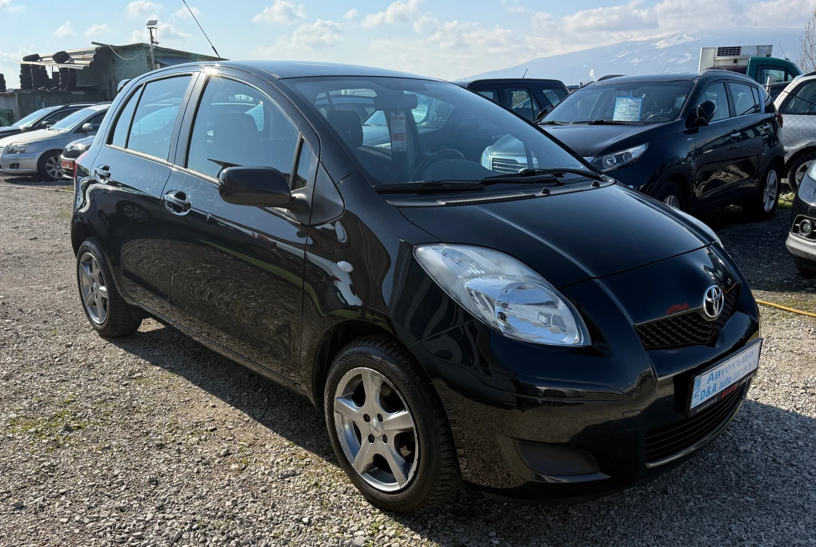 Toyota Yaris 1.33i Автомат Фейс Швейцария Евро5 - изображение 6