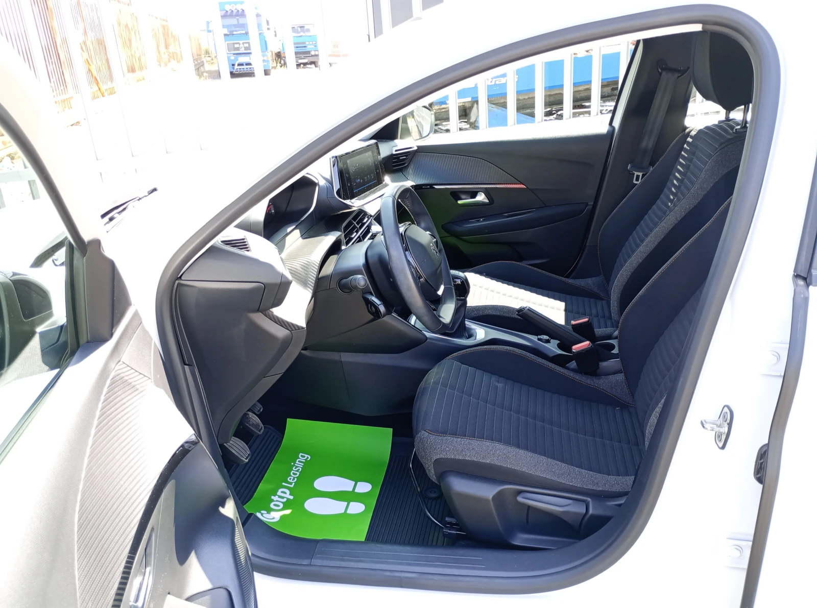 Peugeot 208 Peugeot 208 1.2 PureTech (75 кс) - изображение 5